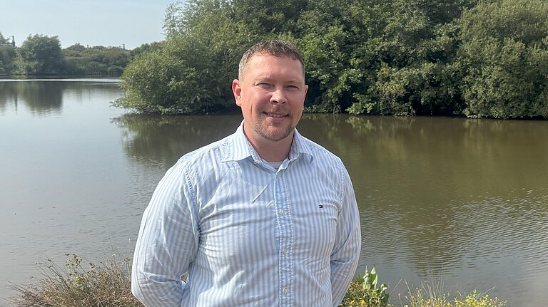 Chris Hendre Lake